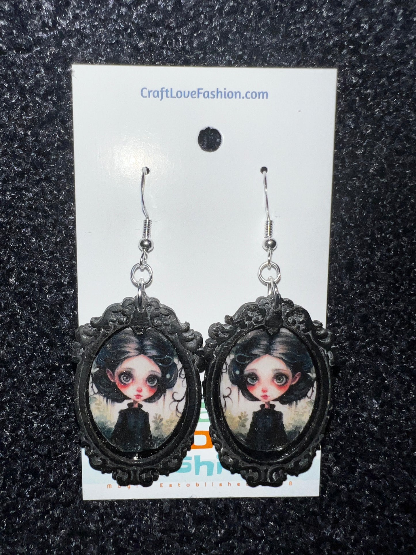 Josabet Cameo- Hook Earring