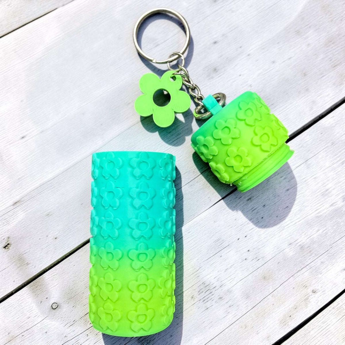 Floral Holder Keychain- 3D print- green/aqua