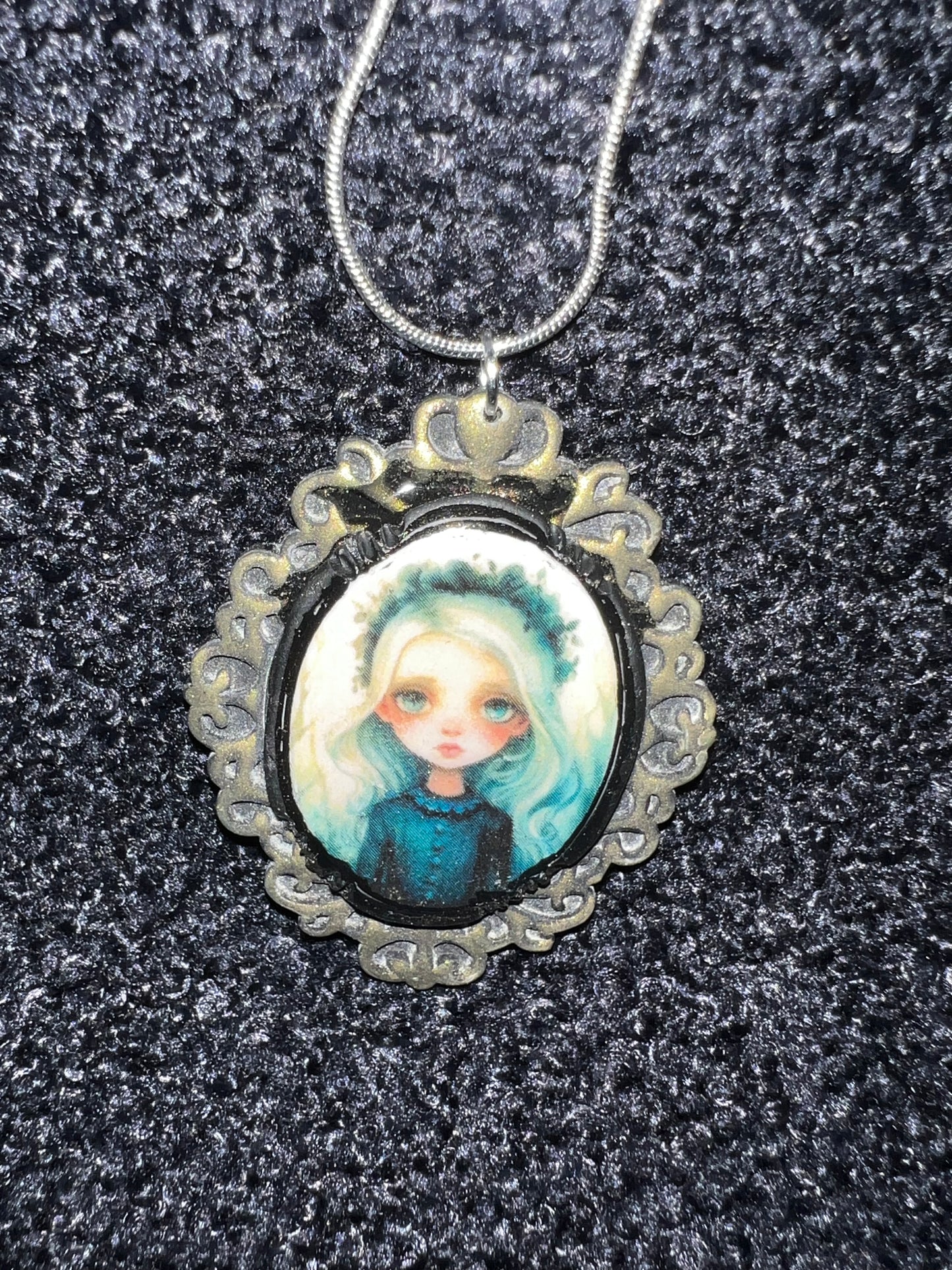 Agatha Cameo Necklace