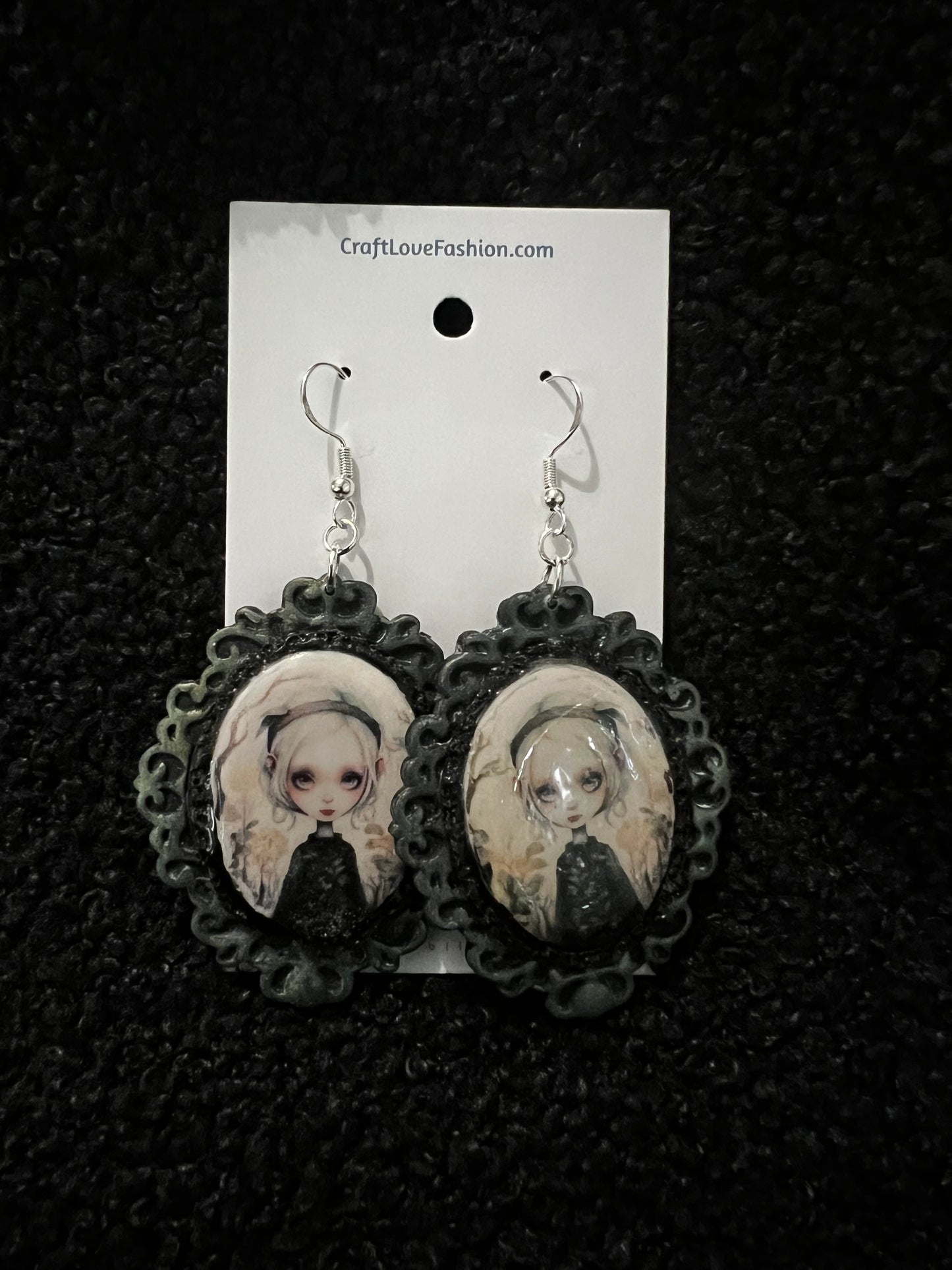 Cordelia Cameo- Hook Earring
