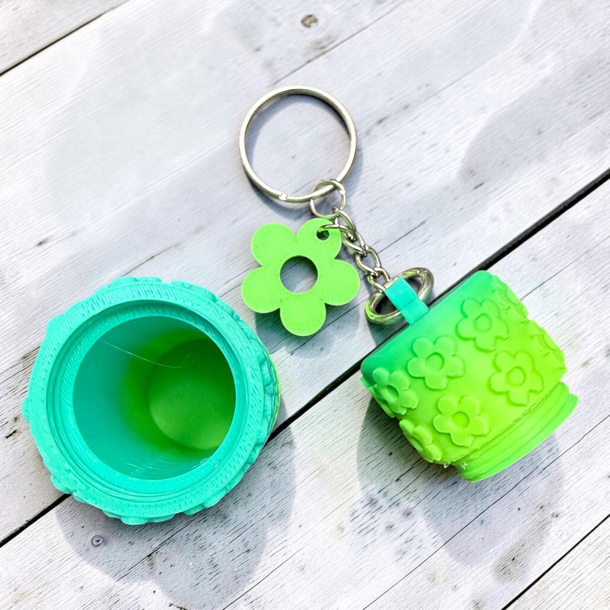 Floral Holder Keychain- 3D print- green/aqua