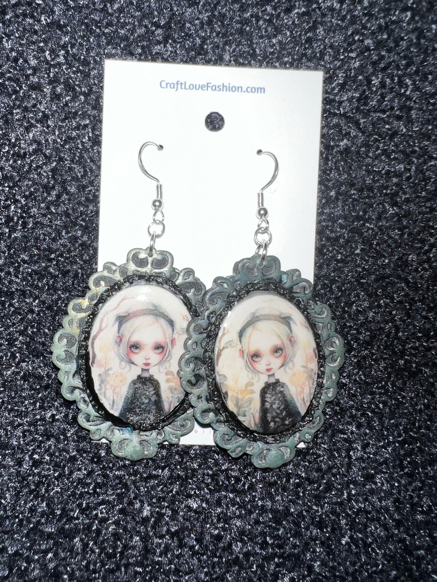Cordelia Cameo- Hook Earring