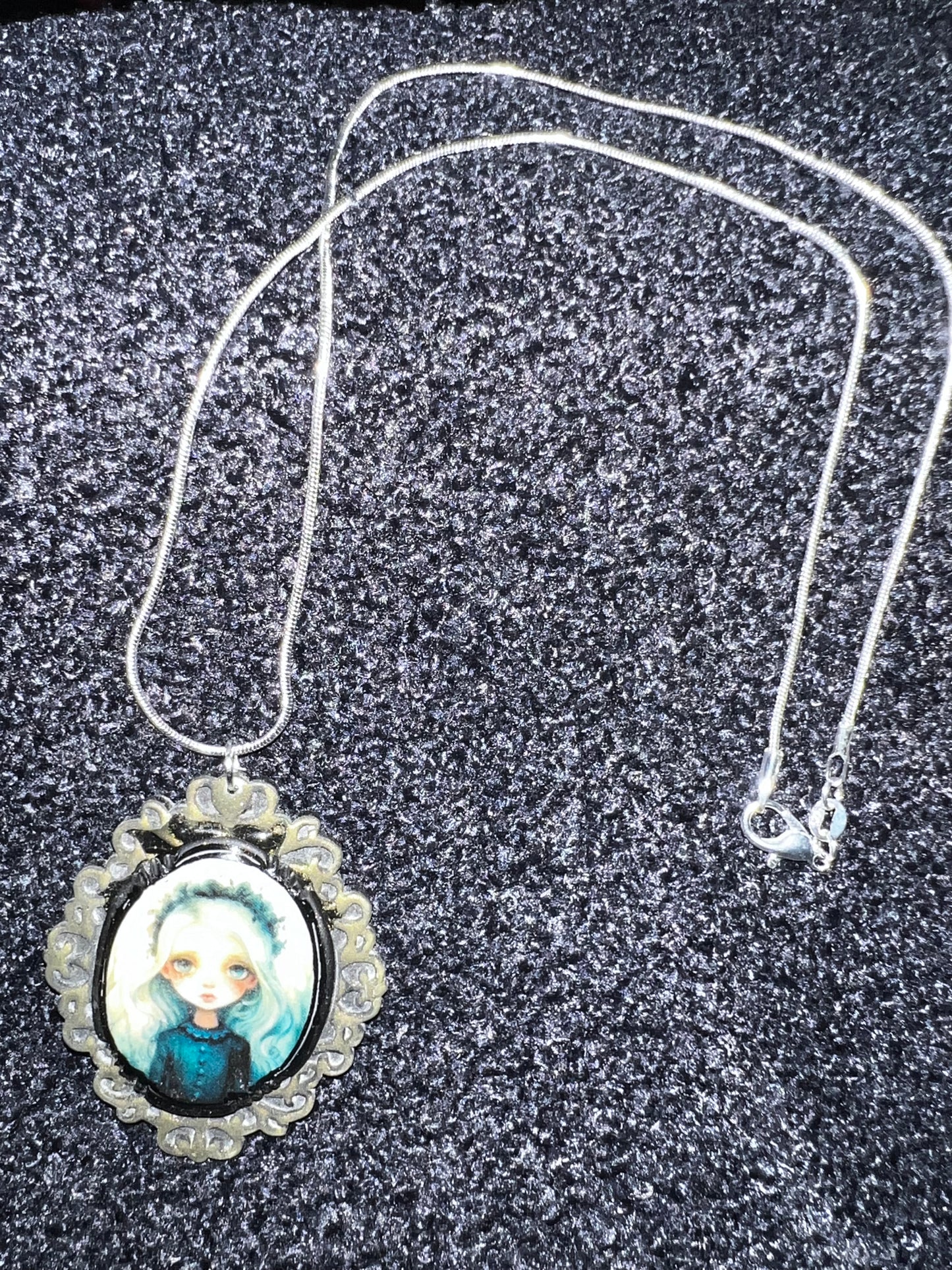 Agatha Cameo Necklace