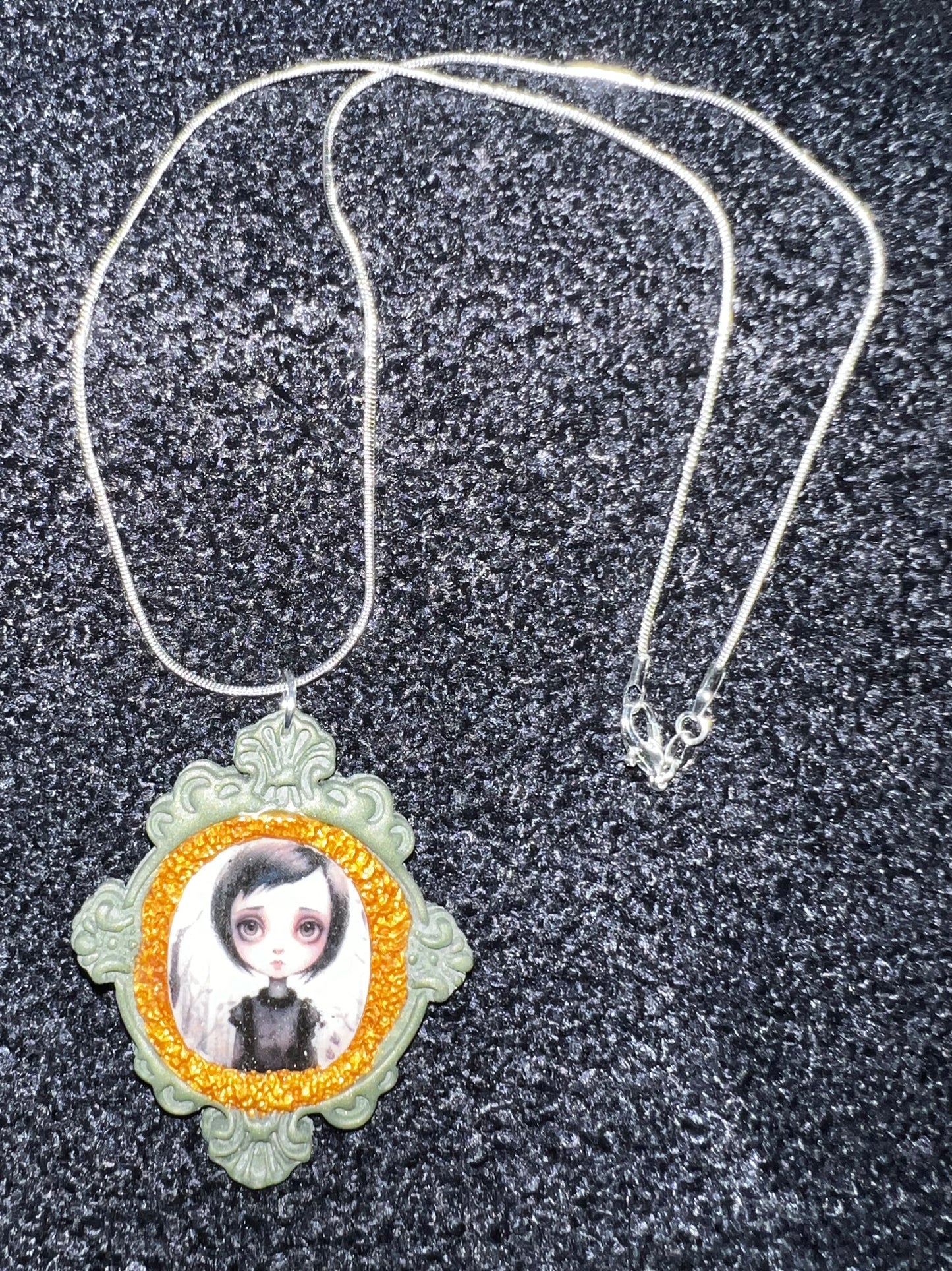 Lorena Cameo Necklace (green)