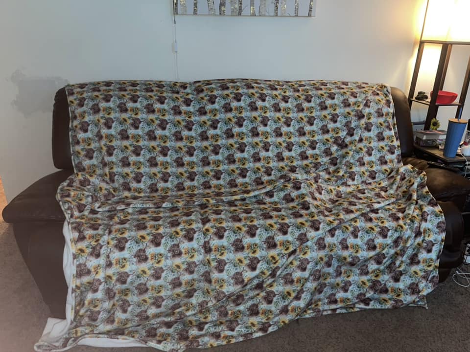 RB- GIANT SHAREABLE THROW BLANKET