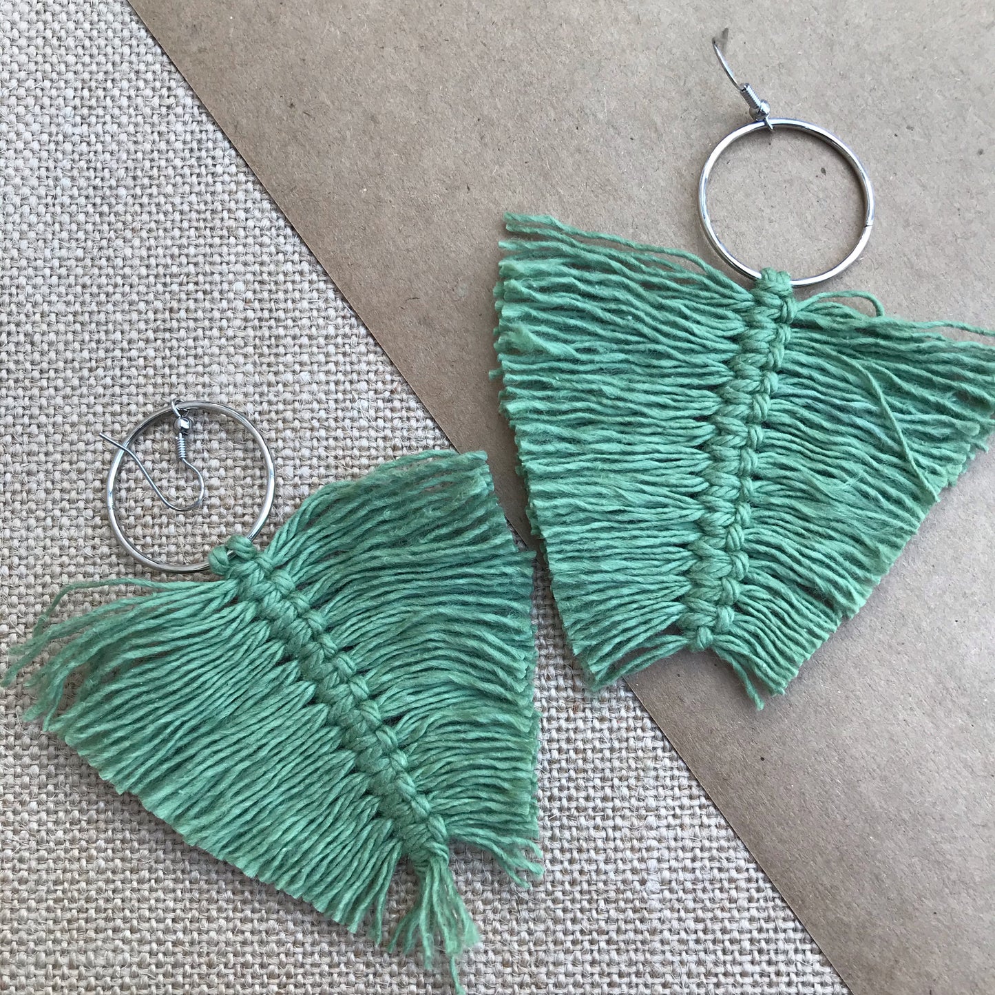 Green Leaf Macramé